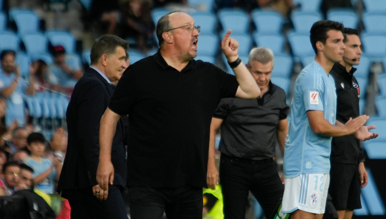 Palo directo a Rafa Benítez