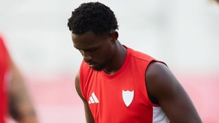 Nianzou se mantiene al margen del debate abierto en el Sevilla: Fábio Cardoso, Ramón Martínez, Kike Salas...