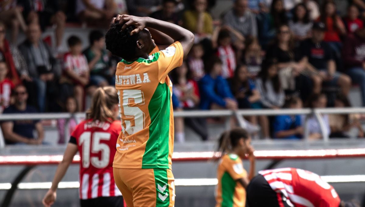 El Betis se estrella con los palos (2-0)