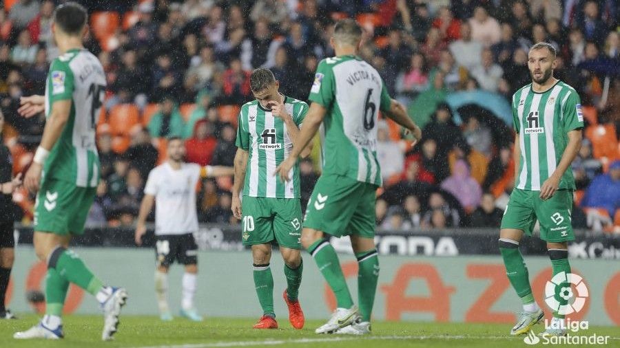 Valencia 3-0 Betis: Paga muy caro sus errores propios
