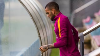 Dani Alves vuelve a entrenarse