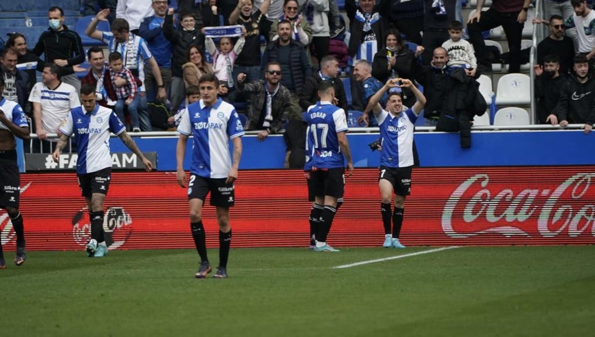 El Cádiz se lanza a por Manu Vallejo y podría haber una salida de última hora imprevista