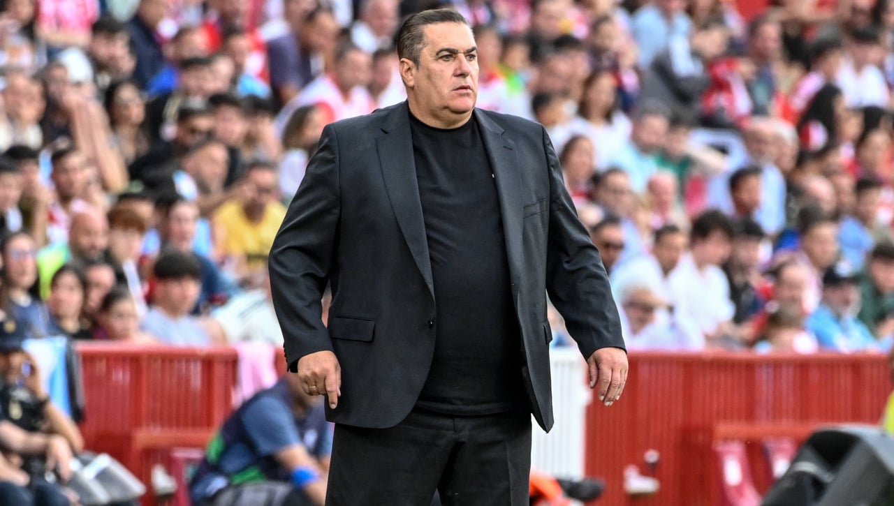 El Granada confirma lo de Sandoval y quiere quitarle al Cádiz a su elegido