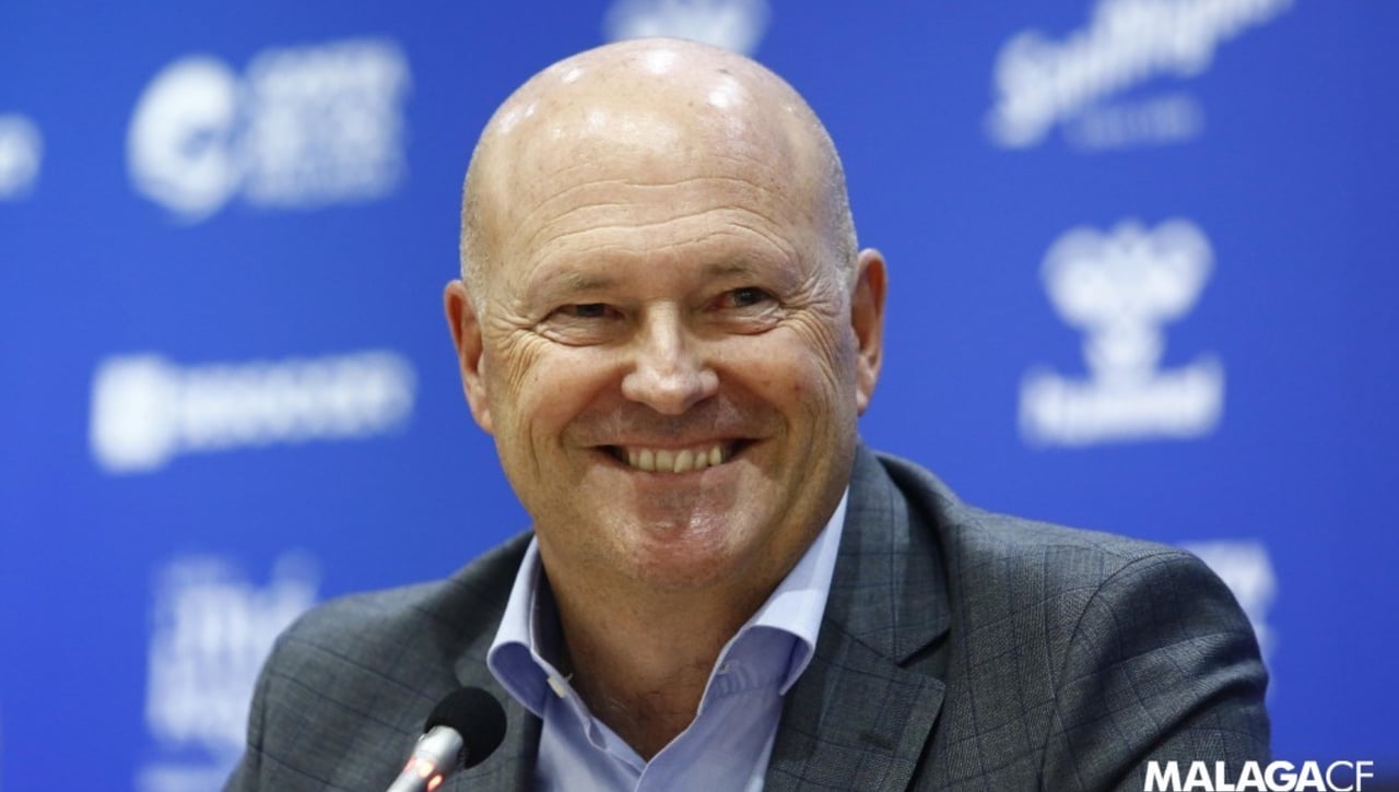 Los laterales que se ofrecen al Málaga