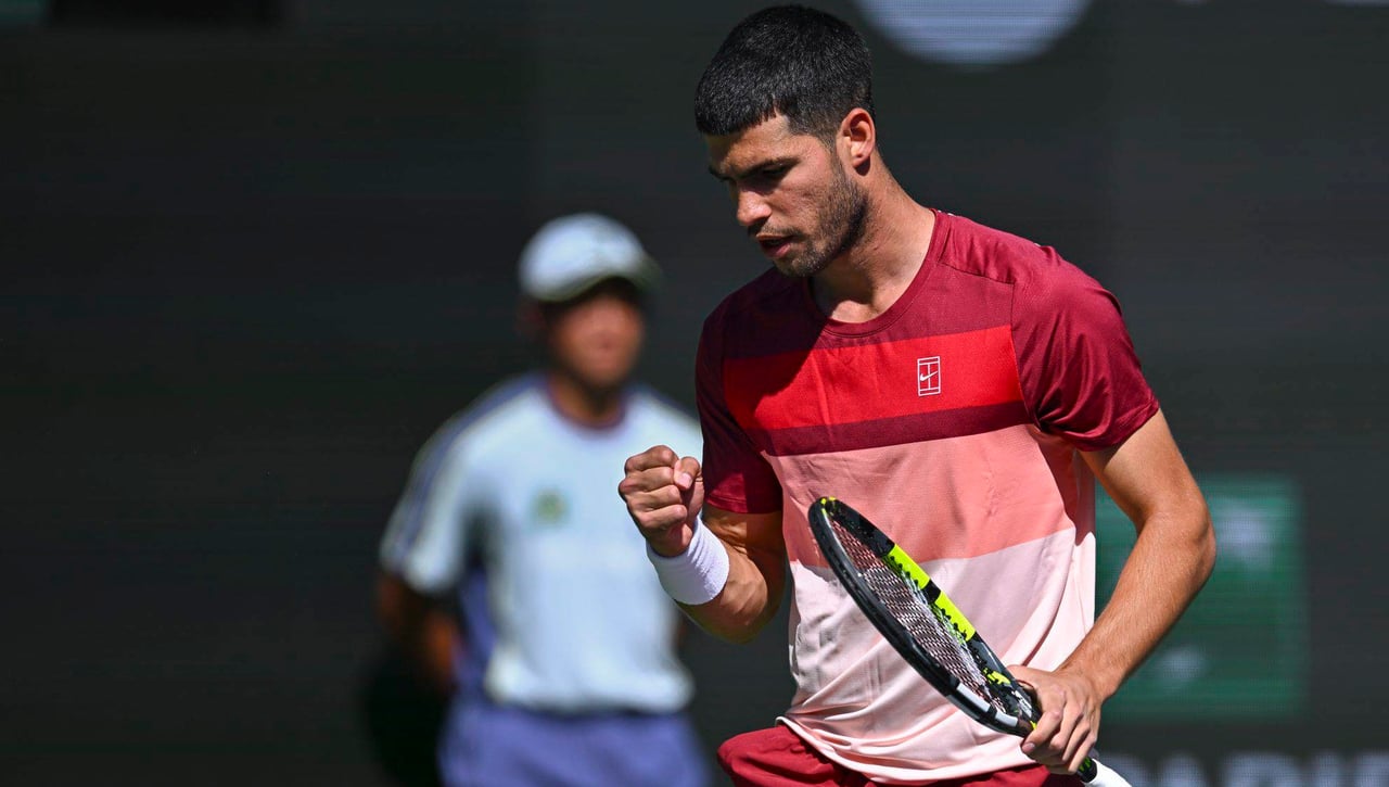 Carlos Alcaraz da otra demostración de fuerza en Indian Wells