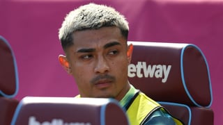 Julián Araujo hace de extra en el culebrón de Carmona y Juanlu