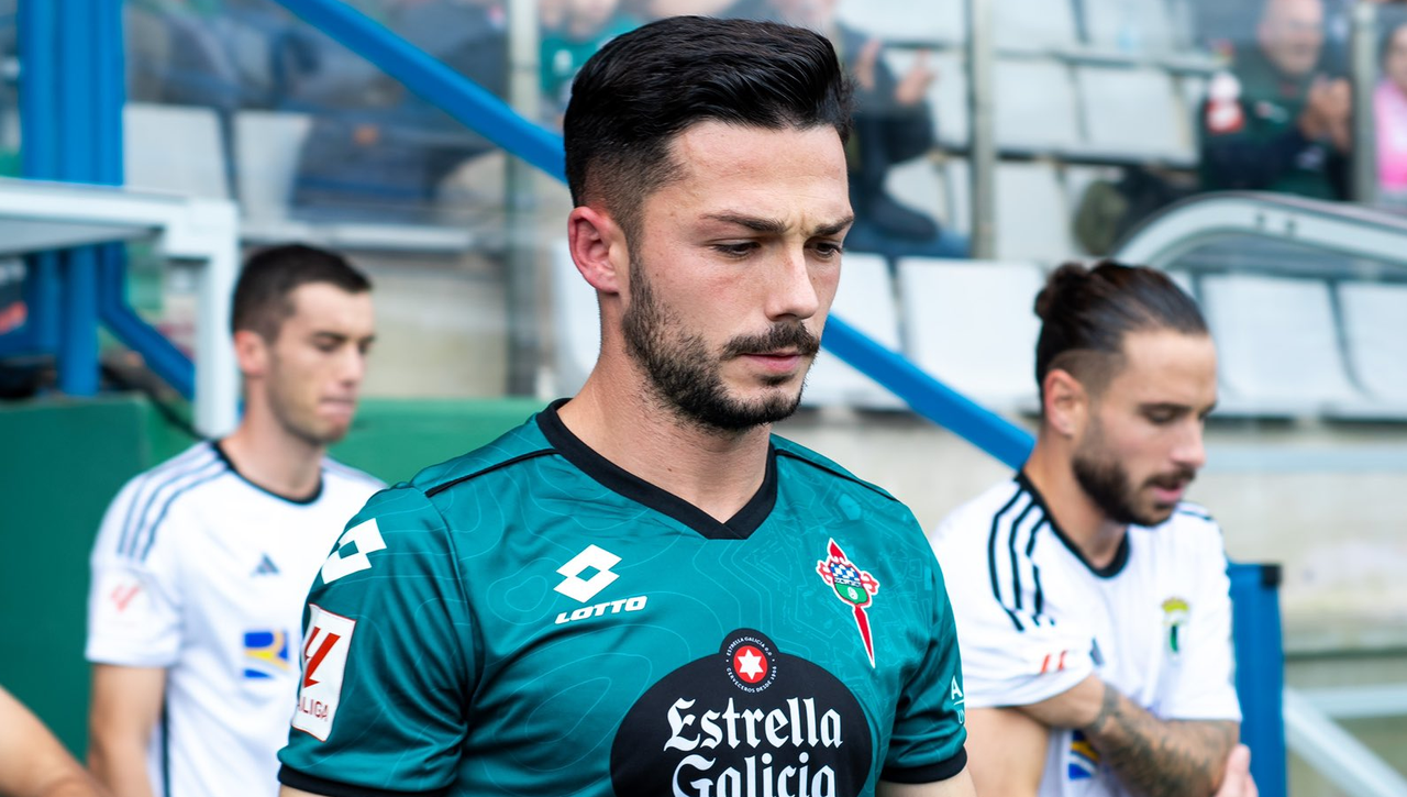 Tras Carlos Vicente, el Racing de Ferrol teme el fichaje por un Primera División de otra revelación