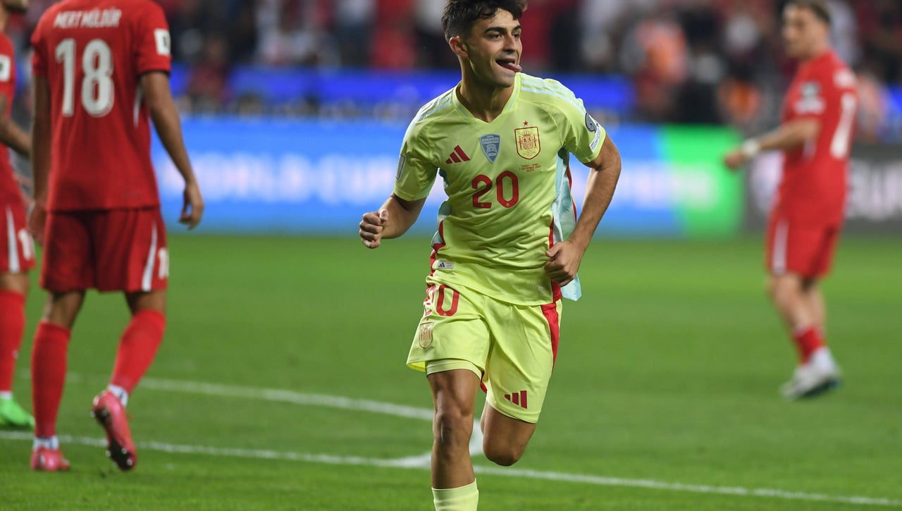 Pedri lanza un mensaje a Flick