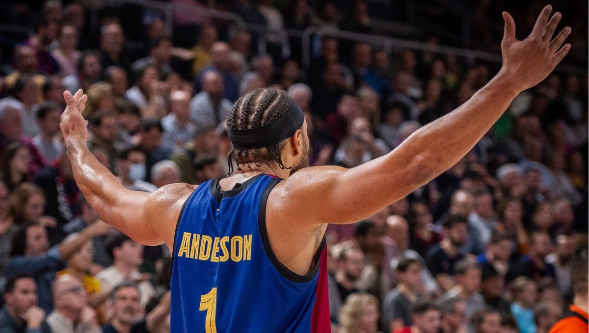 El Barça se desangra, no ficha y suma una baja