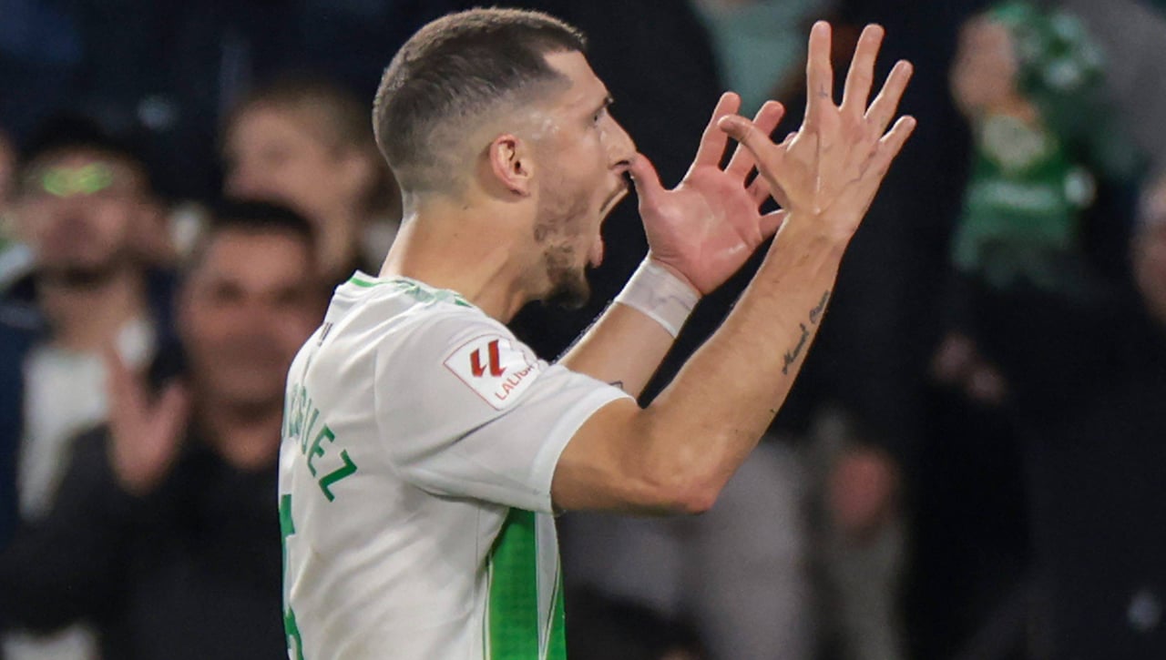 Mensaje público de Guido para avivar su renovación en el Betis