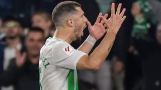 Mensaje público de Guido para avivar su renovación en el Betis