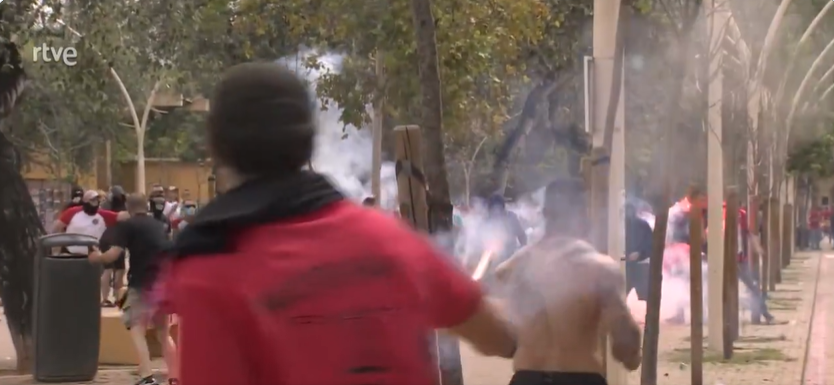 Vergonzoso: Pelea en la previa de la final de Copa