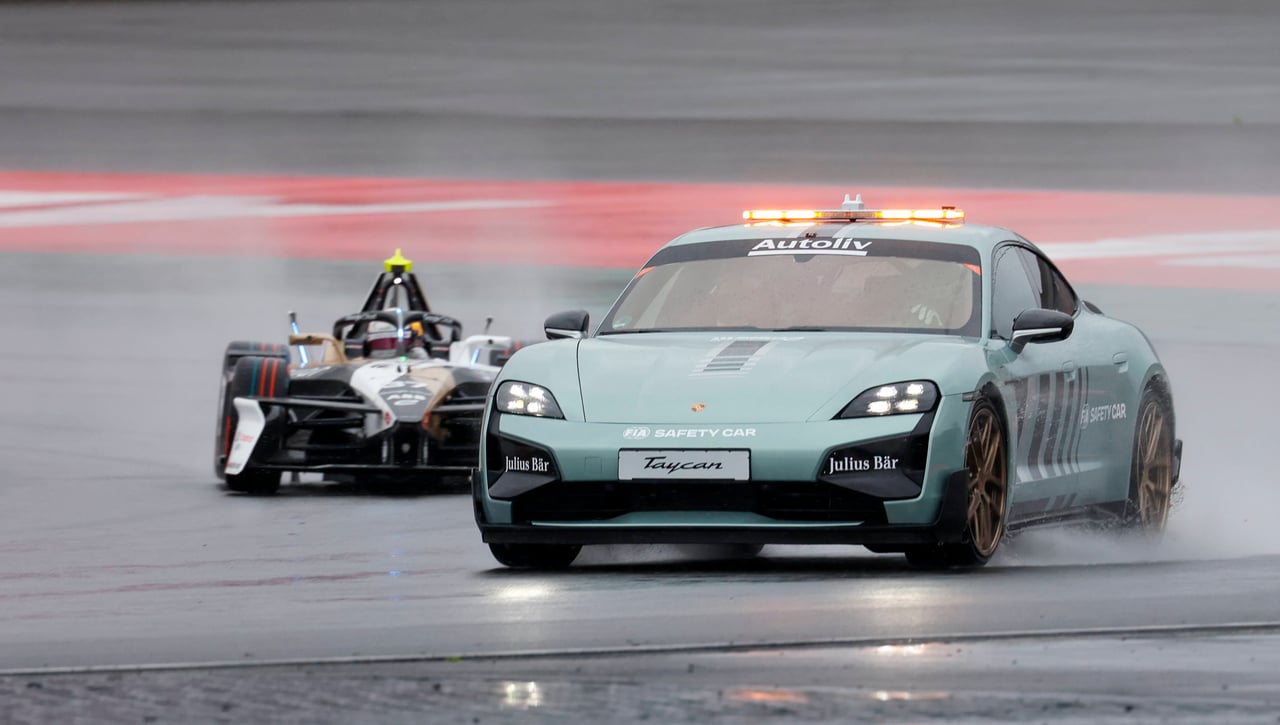 La historia del “safety car” y cómo revolucionó las carreras