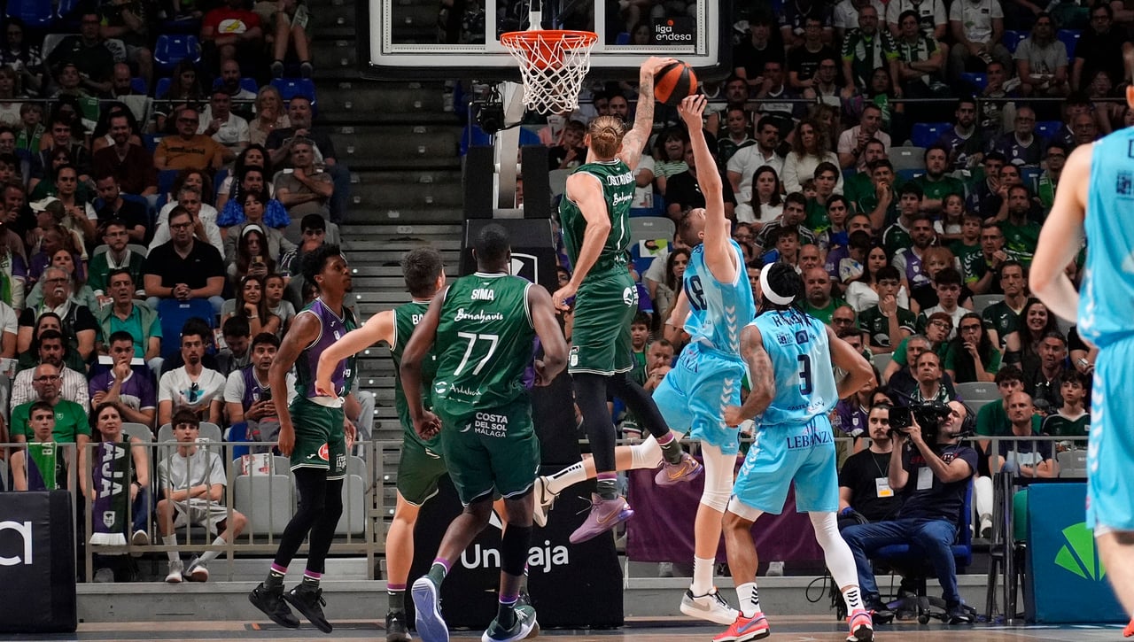 Unicaja logra la gesta y el Real Madrid le hace un lío histórico al Baskonia