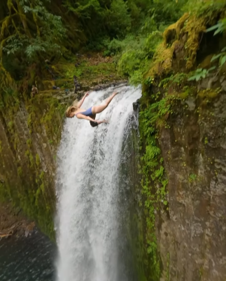 Se lanza al vacío desde 30 metros para conseguir un nuevo récord mundial