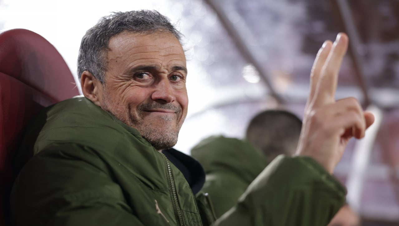 Atizan sin piedad a Luis Enrique