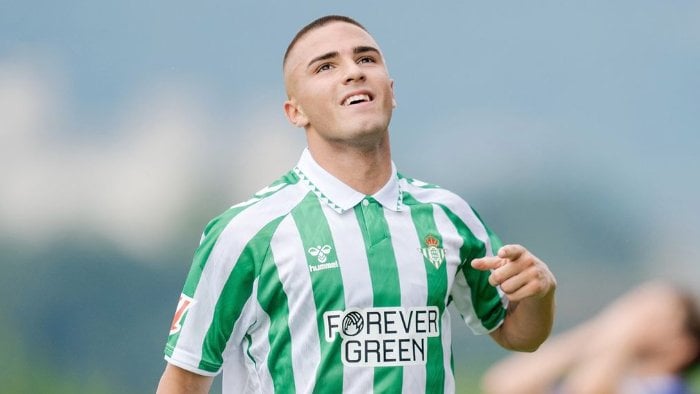 El Betis pone en el escaparate a una joya que aún no tiene atada