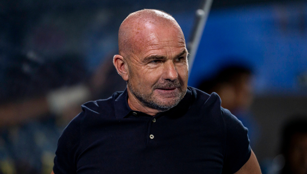Cae el décimo entrenador en LaLiga Hypermotion con la destitución oficial de Paco López