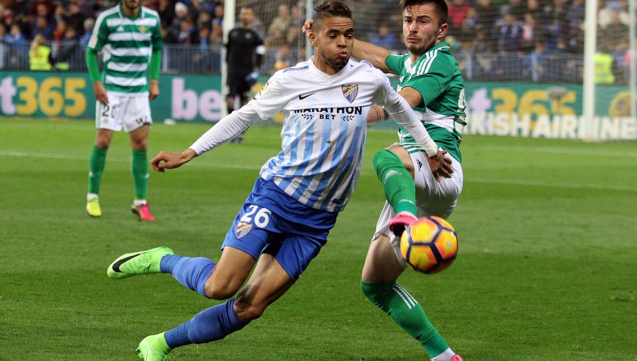 El Málaga se lleva un pellizco por En-Nesyri