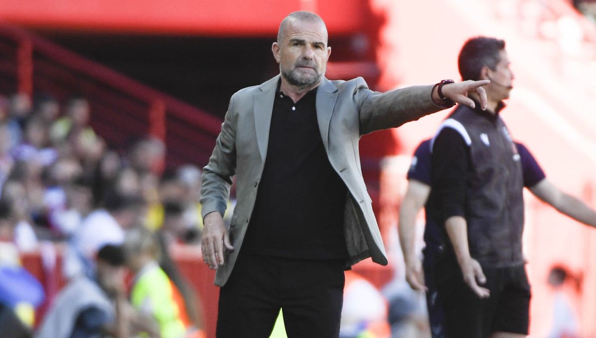 Paco López estalla por los árbitros: "A veces no luchamos sólo contra el rival"