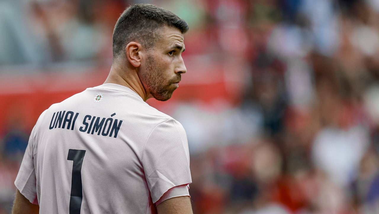 Unai Simón responde a las "presiones" para que Joan García le quite el sitio en la selección