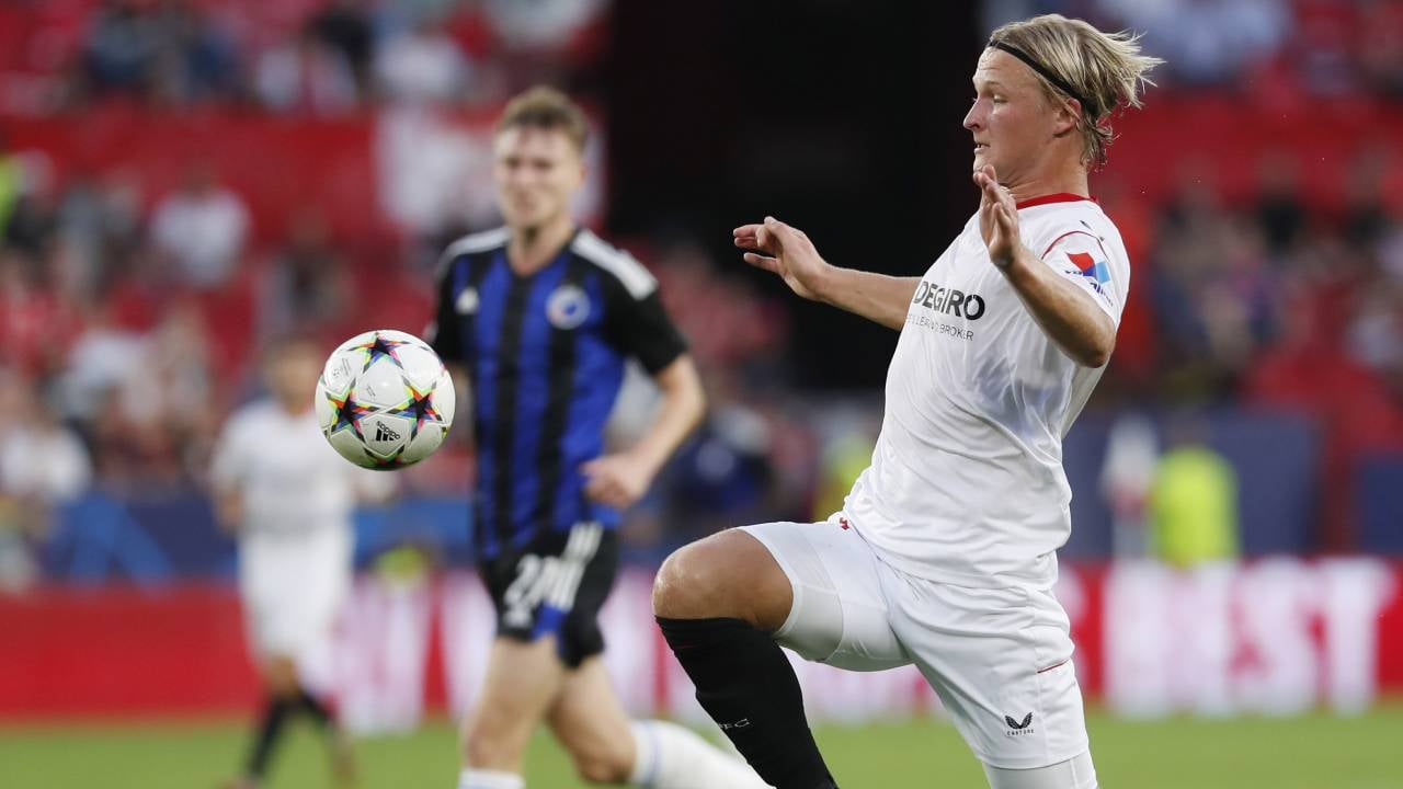 El exsevillista Dolberg, a punto de batir un récord