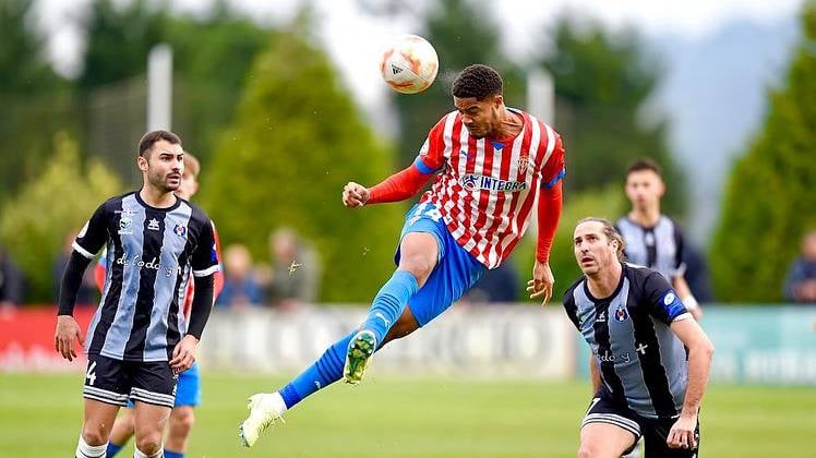 El Sporting se vuelve 'loco' por Varane