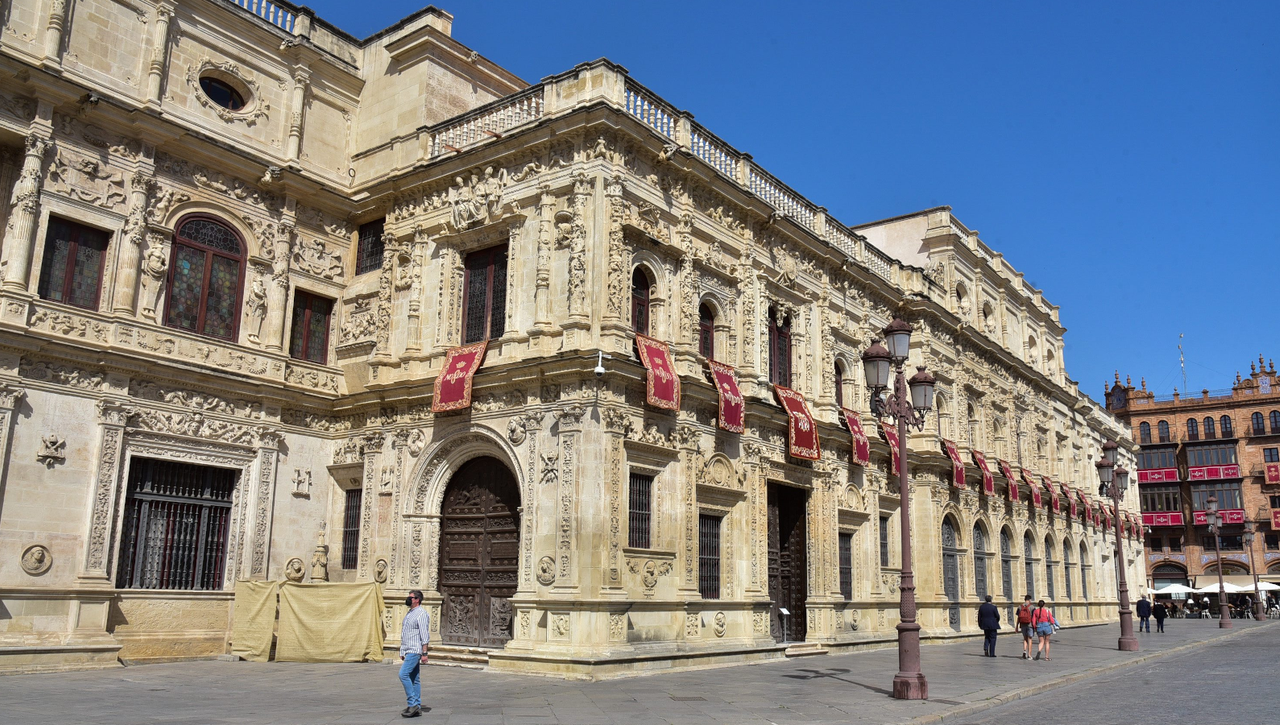 El Ayuntamiento de Sevilla colabora con la Guardia Civil en la investigación relacionada con la RFEF