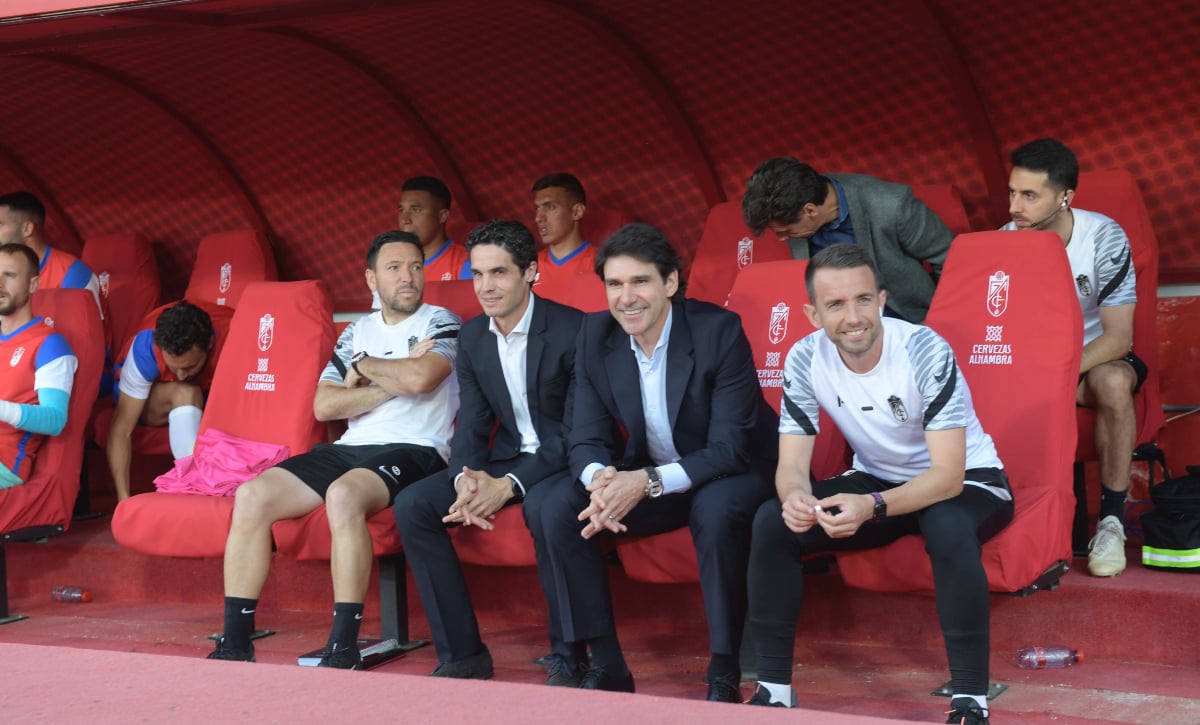 El segundo de Karanka se moja sobre las críticas hacia la actitud del entrenador