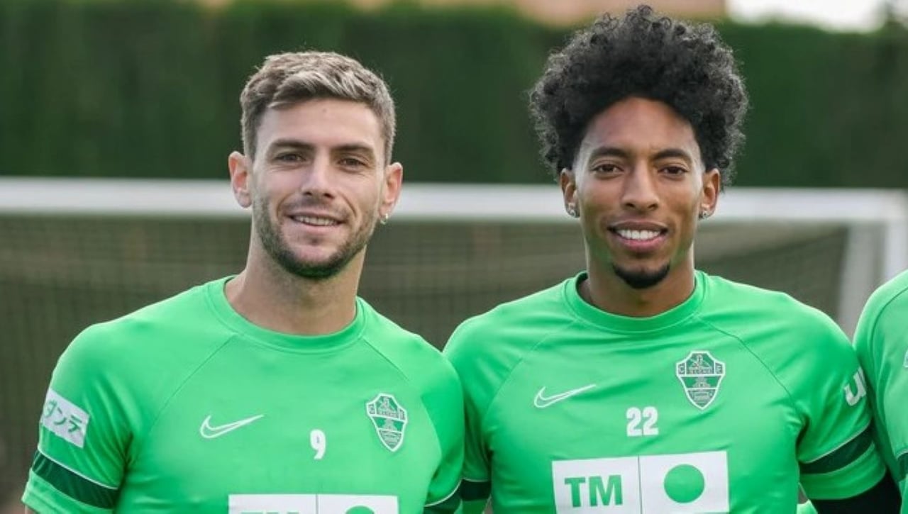 El Villarreal aprovecha el desinterés de Atleti y Sevilla y le arrebata al Elche a una de sus estrellas