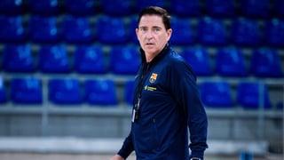 Xavi Pascual da un golpe sobre la mesa y pide títulos