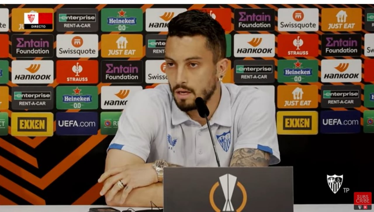 Alex Telles y su futuro en el Sevilla: "Eso depende lo que haga ahora"