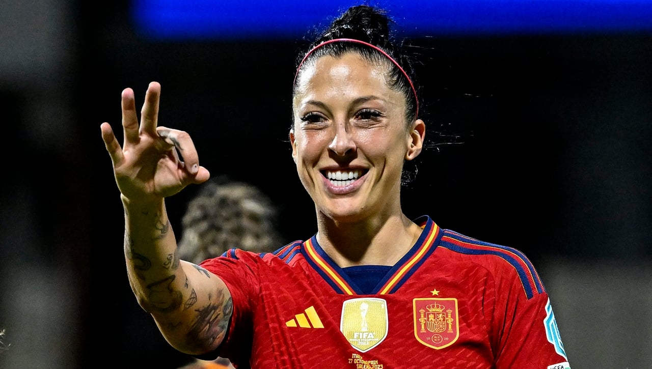 Jenni Hermoso vivirá una aventura en Islandia con su 'rival'