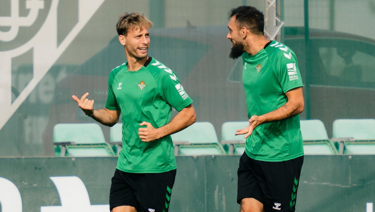 Canales despeja su duda para el Betis-Athletic, habla del nuevo seleccionador y es autocrítico: "No estuvimos al nivel"