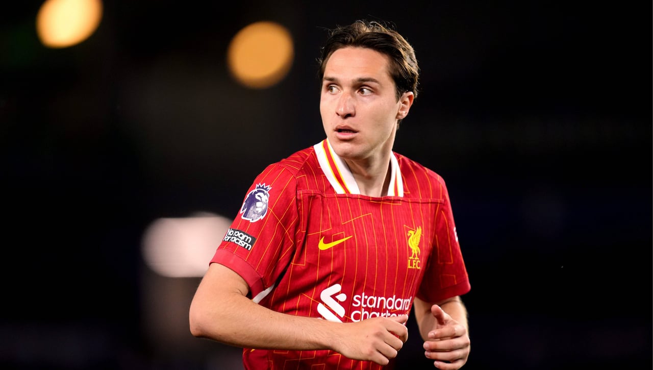 Chiesa se queda fuera de la gira del Liverpool en pretemporada y abre la posibilidad a una salida