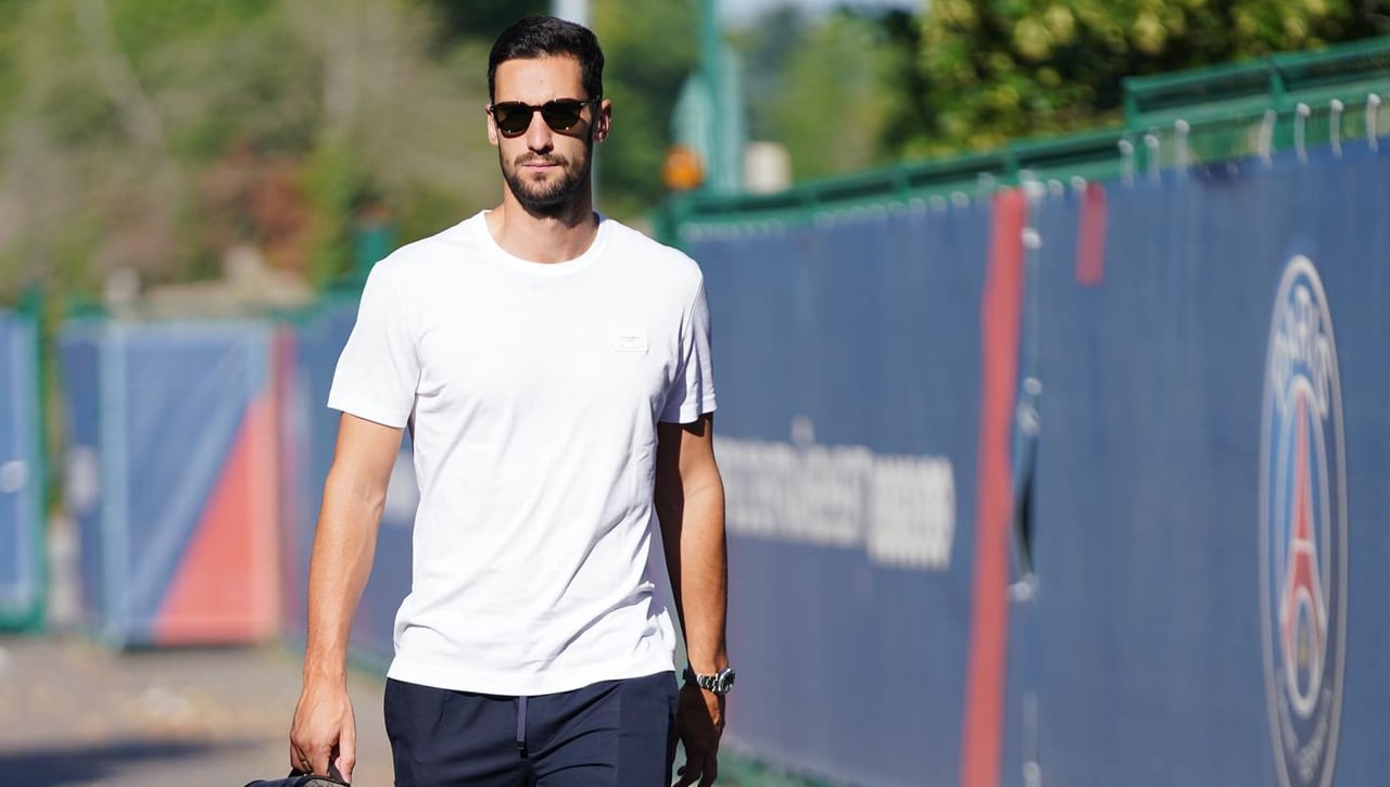 Sergio Rico, "a la espera de pruebas médicas y de la decisión del PSG"