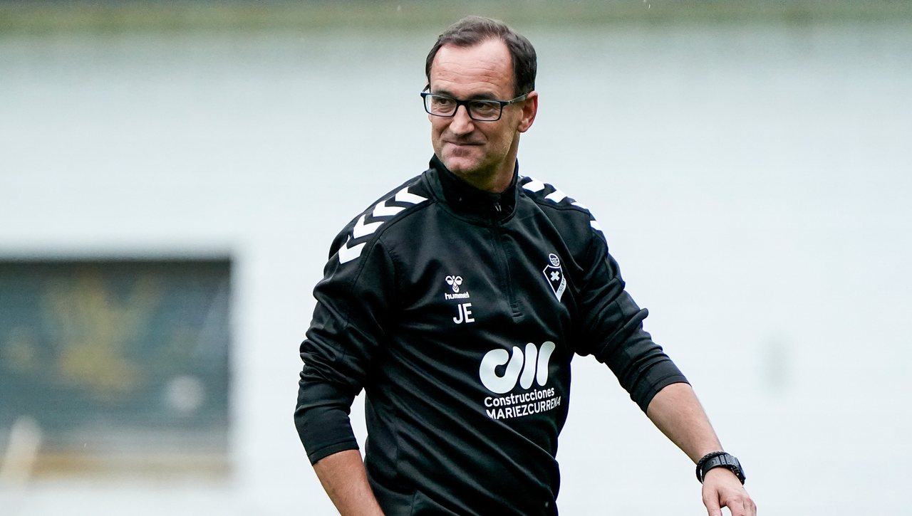 Compara con Joseba Etxeberria