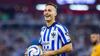 Sergio Canales muestra su cariño al Real Betis