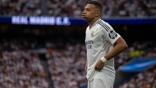 Mbappé no levanta cabeza