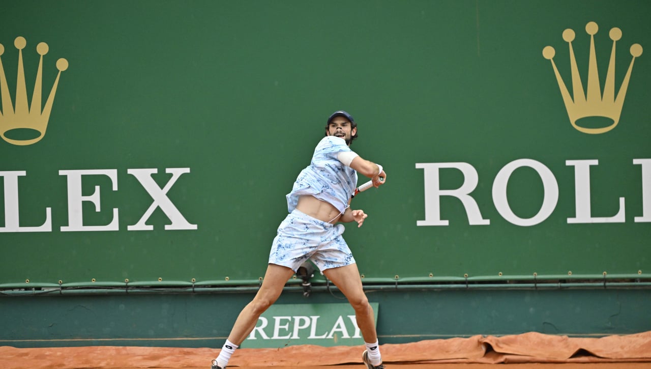 Valentin Vacherot se carga a Rune y sigue haciendo historia en el Masters 1000 de Shanghái