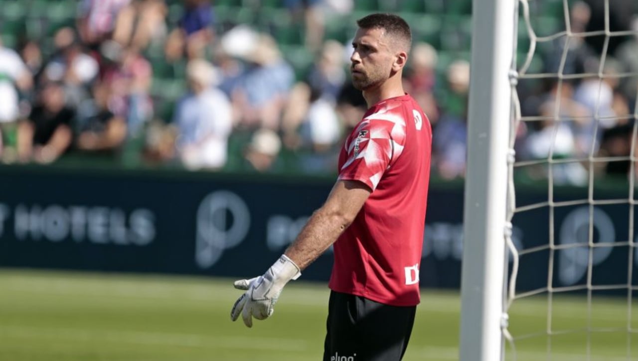 Los grandes detalles de Unai Simón y Nico Williams con dos aficionados en Elche