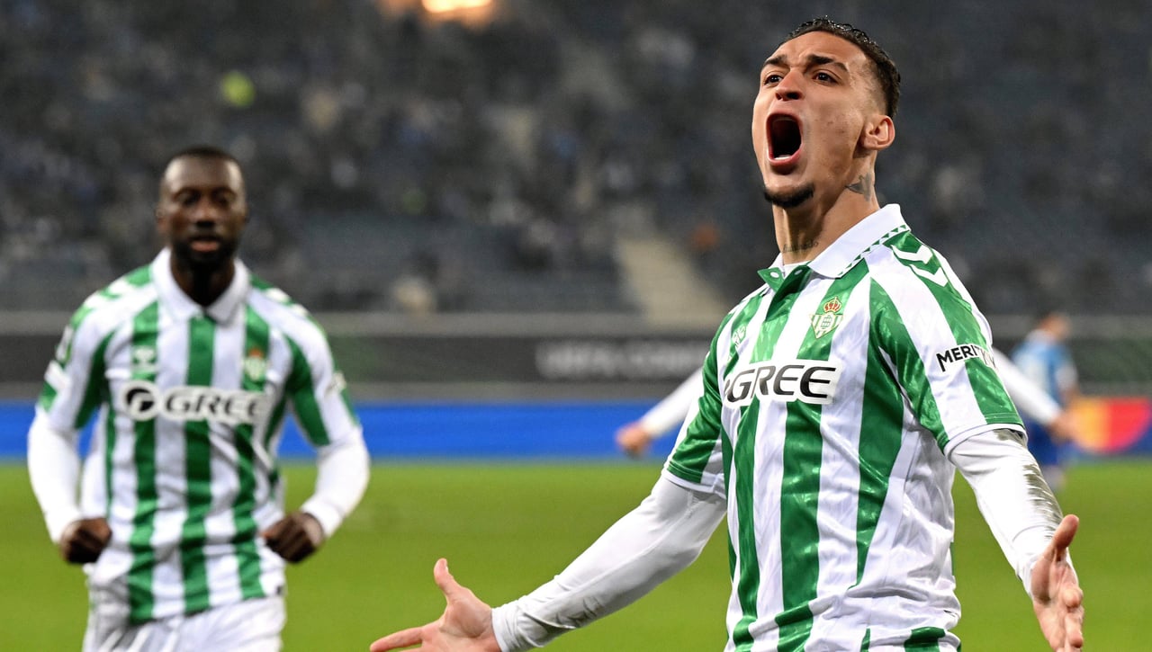 La respuesta a la primera oferta por Antony y el contraataque del Manchester United