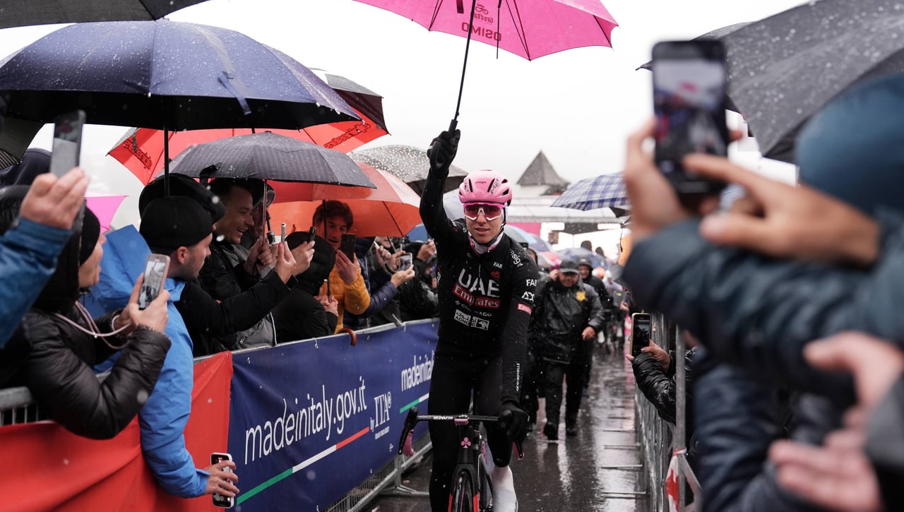 Los ciclistas se salen con la suya y el mal tiempo paraliza el Giro de Italia