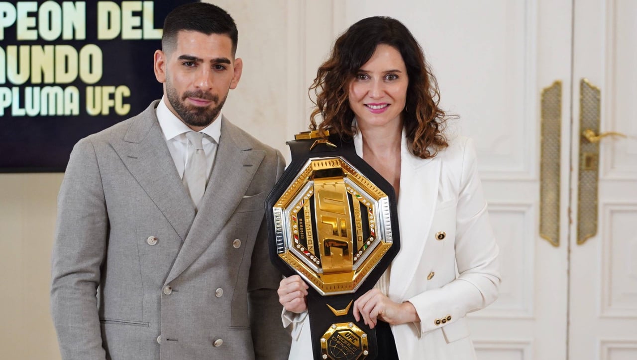 Ayuso se cita con Ilia Topuria y lanza un dardo a Pedro Sánchez