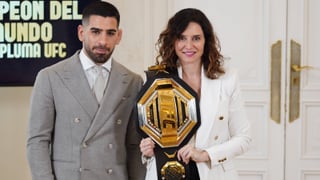 Ayuso se cita con Ilia Topuria y lanza un dardo a Pedro Sánchez