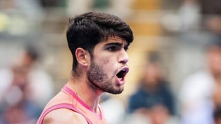 Carlos Alcaraz no se contiene y estalla también contra los árbitros