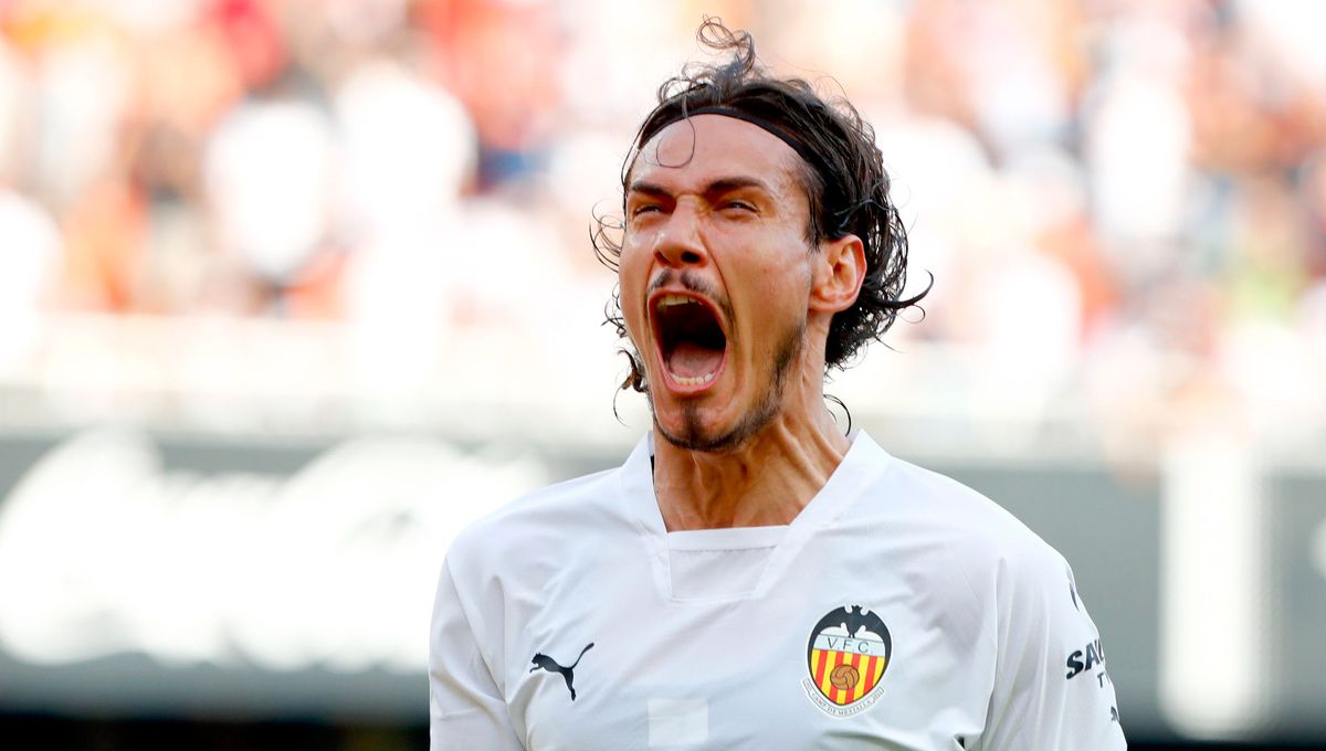 Los números del fichaje de Cavani y su salida del Valencia