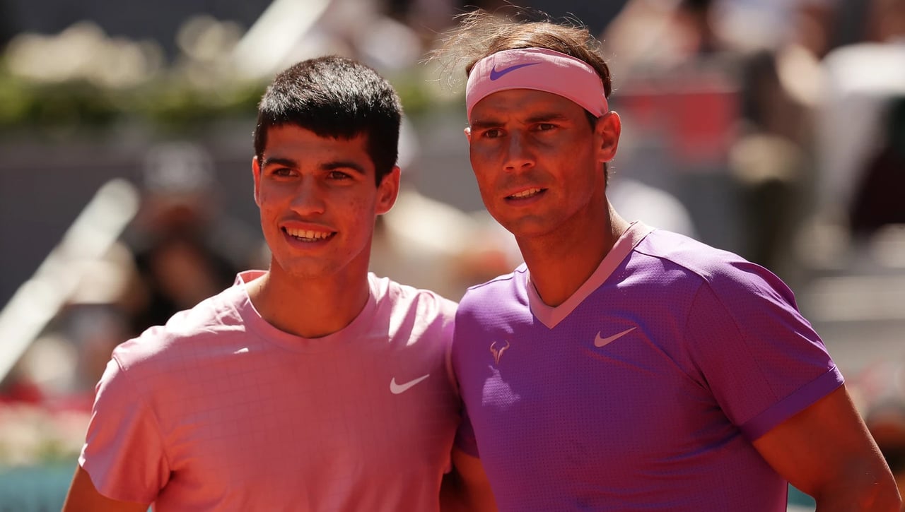 Rafa Nadal le da la alternativa a Carlos Alcaraz