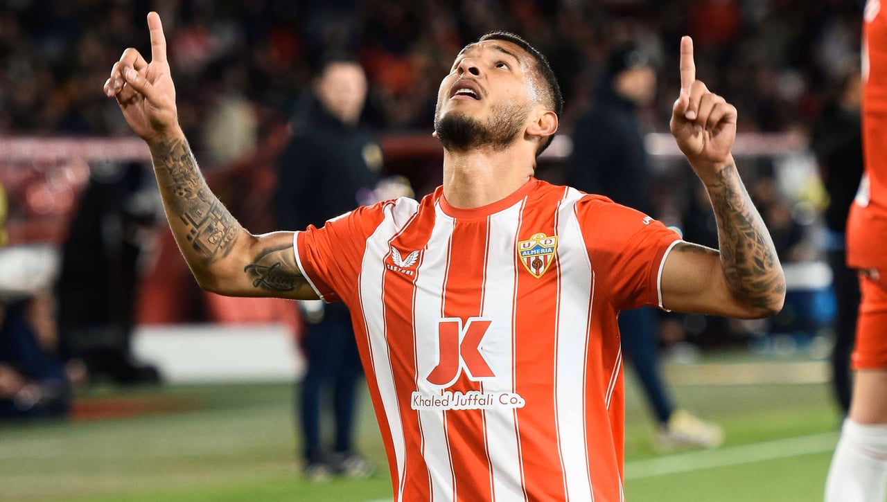 Locura de Luis Suárez: tres goles en cinco minutos