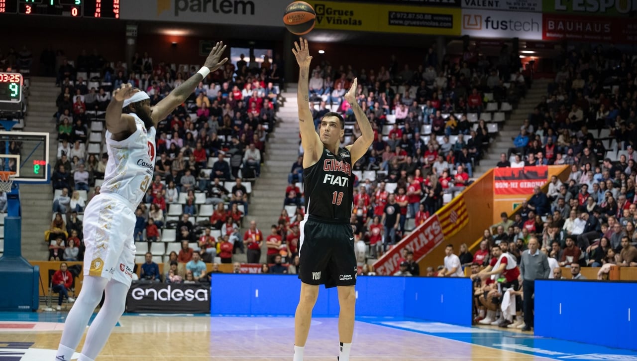 El ex bético Oriola, libre